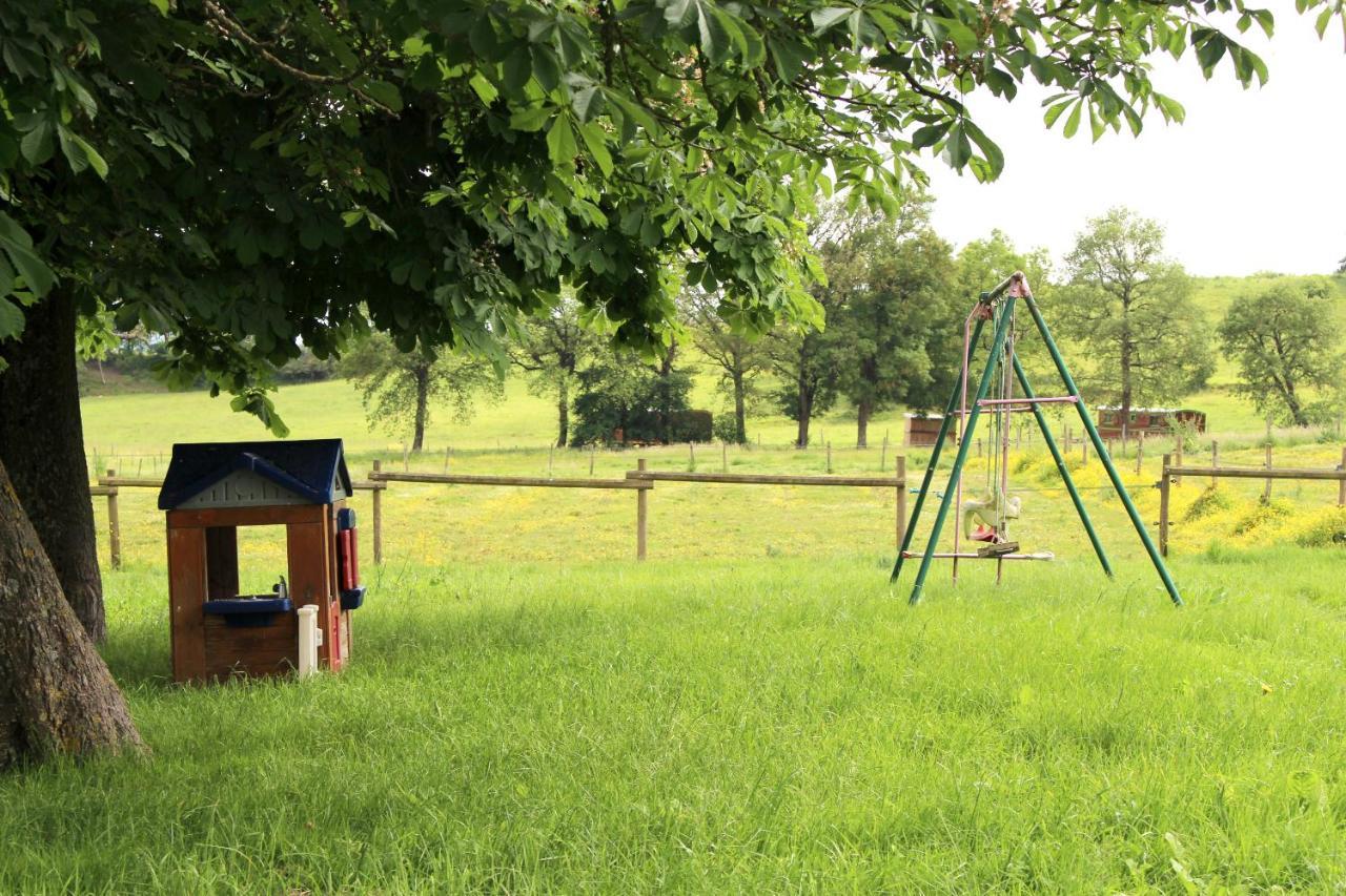 Gites Et Roulottes Au Domaine De La Trille Sainte-Foi Esterno foto