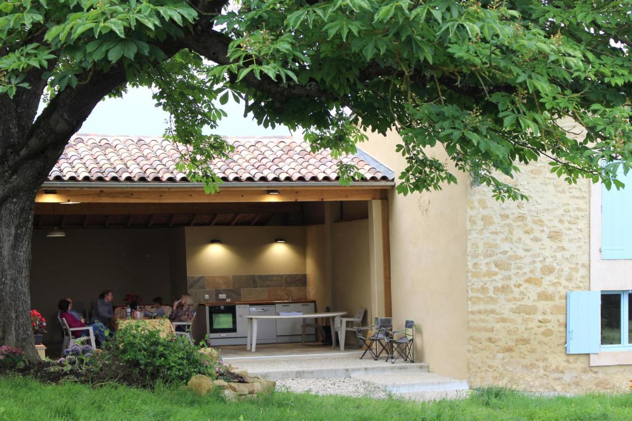 Gites Et Roulottes Au Domaine De La Trille Sainte-Foi Esterno foto